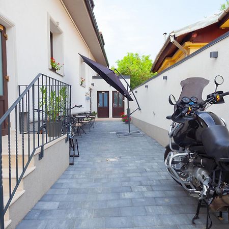 Arini White House Apartment Sibiu Exterior photo