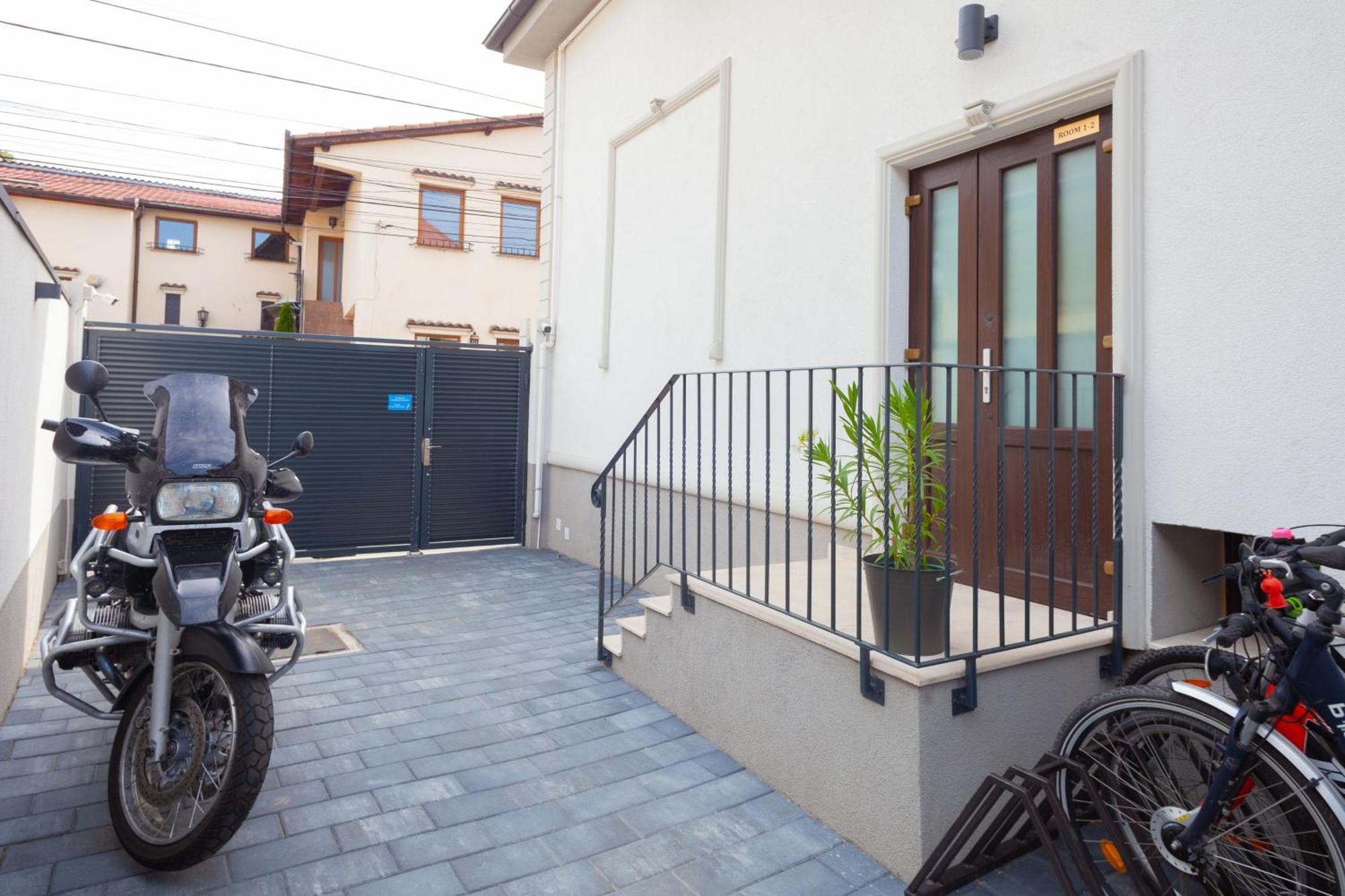 Arini White House Apartment Sibiu Exterior photo